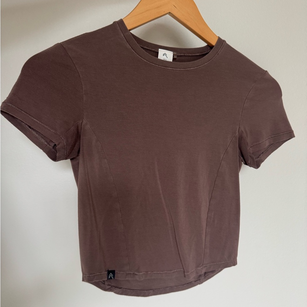 Oner Active Mellow Soft Mid Short Sleeve T-Shirt in cool brown size small used